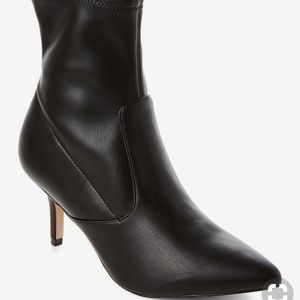Marc Fisher Black Adia Pointed Toe Booties 👢